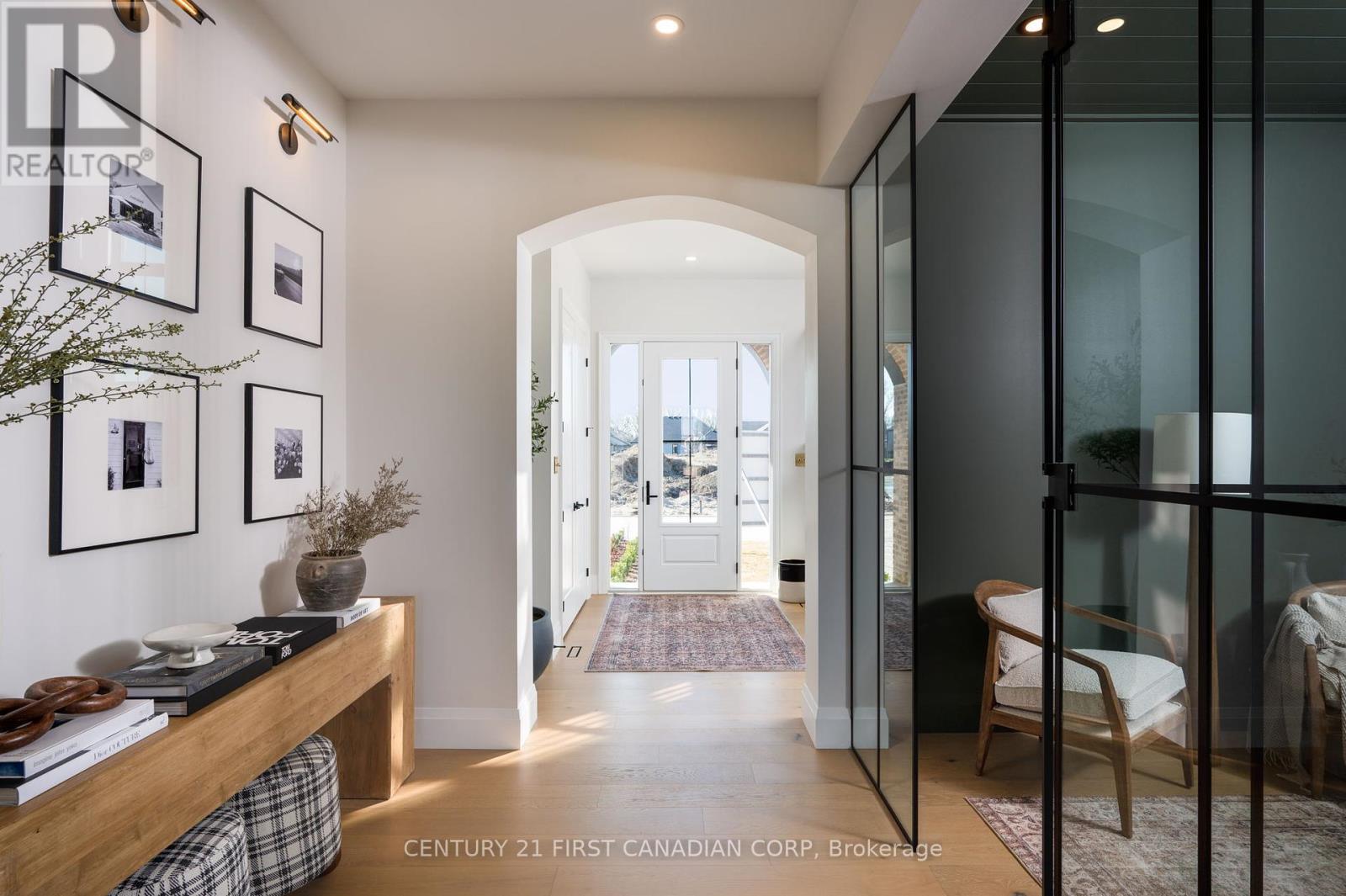 LOT 32 UPPER WEST AVENUE
