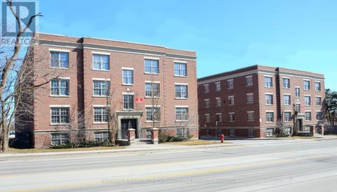 359-363 DUCKWORTH STREET Barrie (Grove East) ON L4M3X8