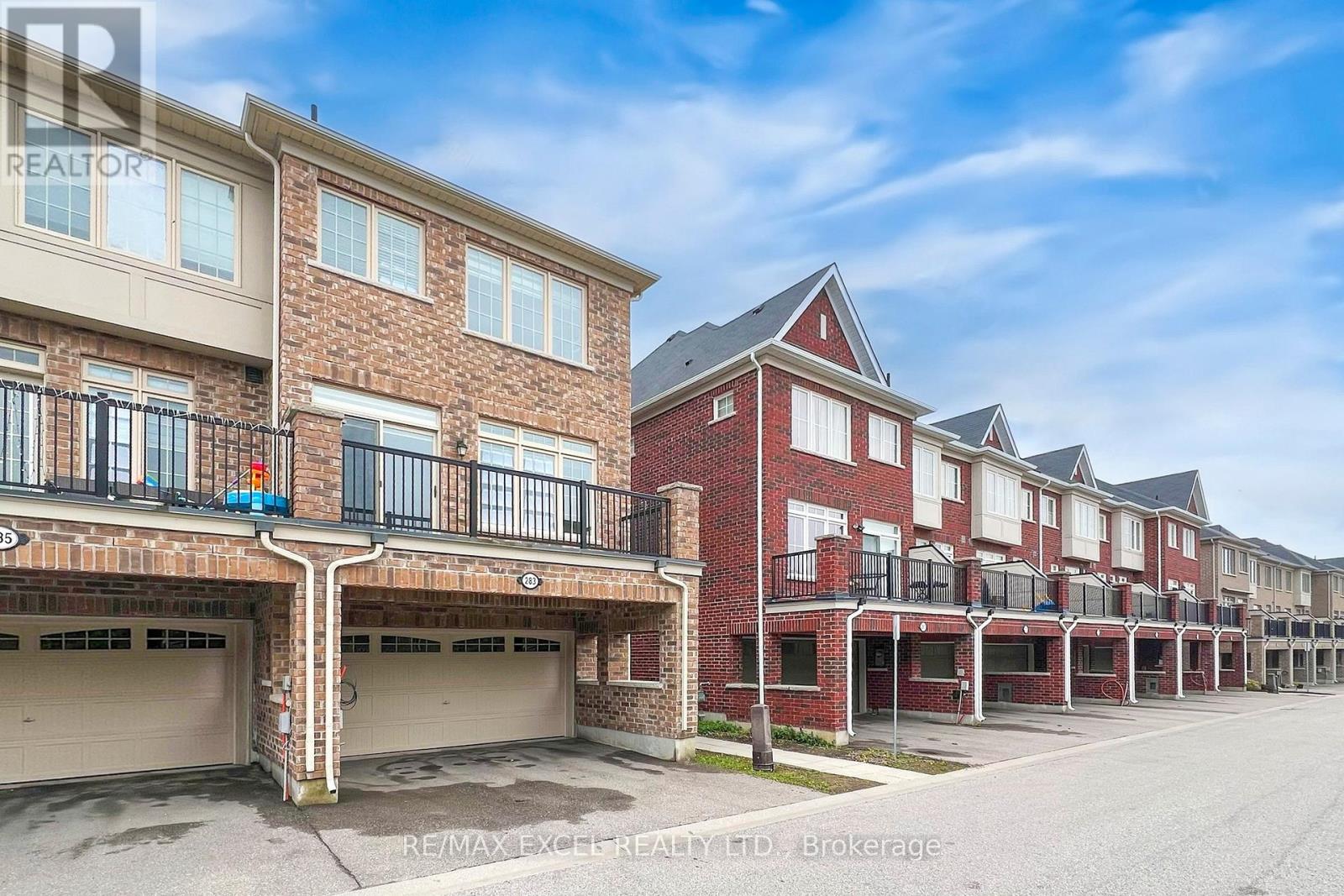 283 DUNDAS WAY