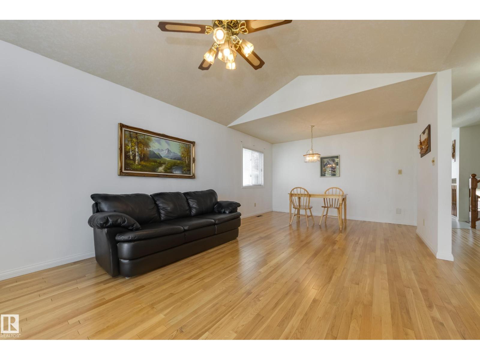 10315 154 AV NW