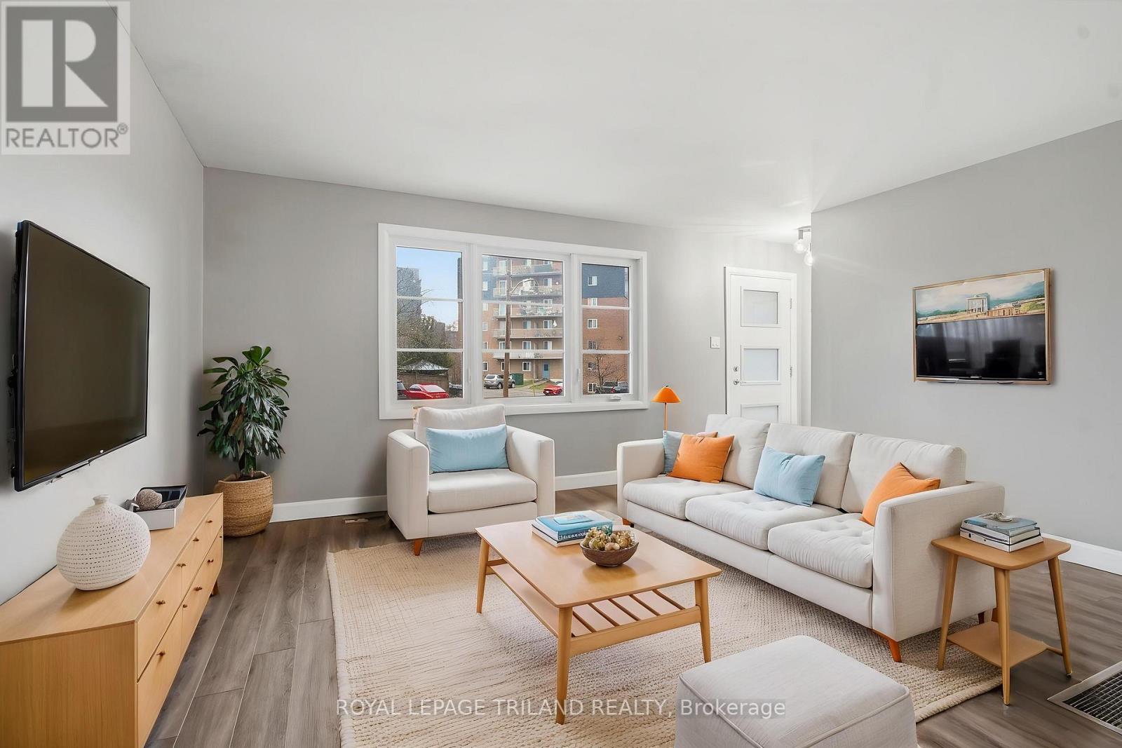 125 CONNAUGHT AVENUE