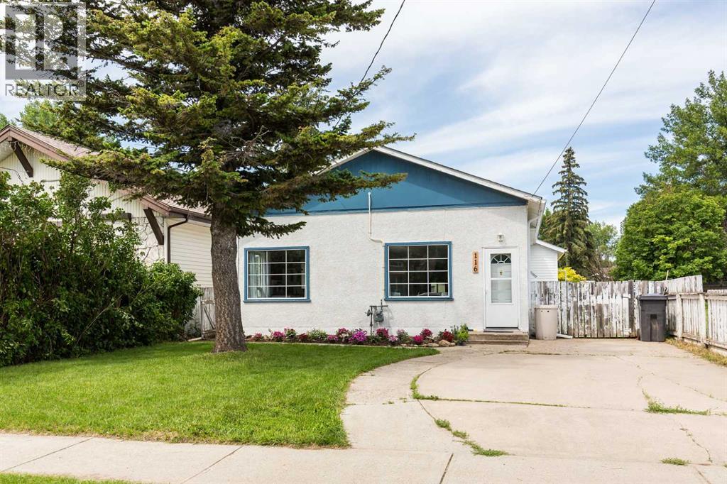 116 S 1 Street W