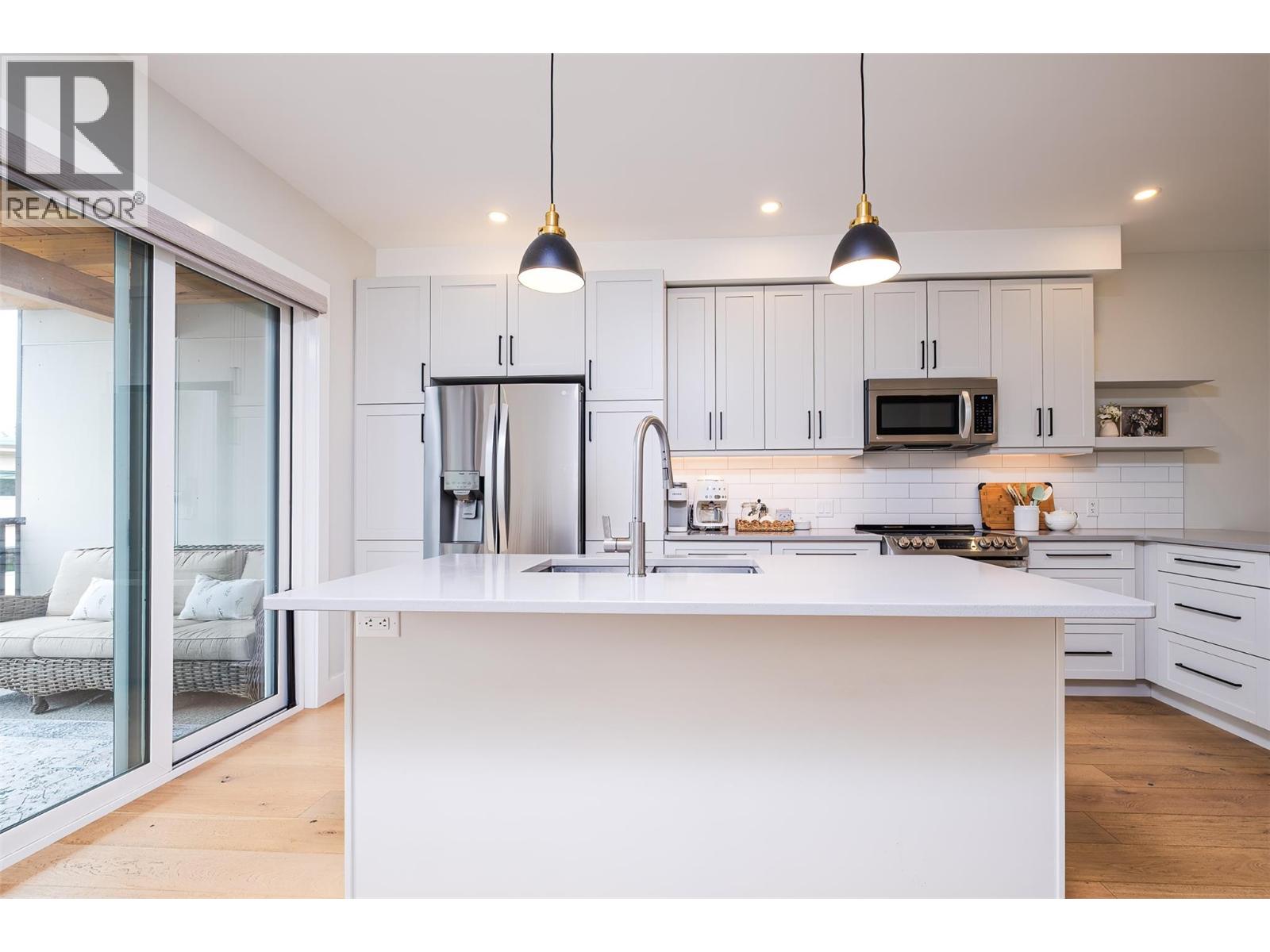 2452 WASHINGTON Street Unit# 4
