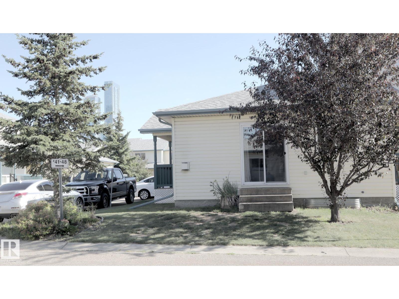 #49 10909 106 ST NW
