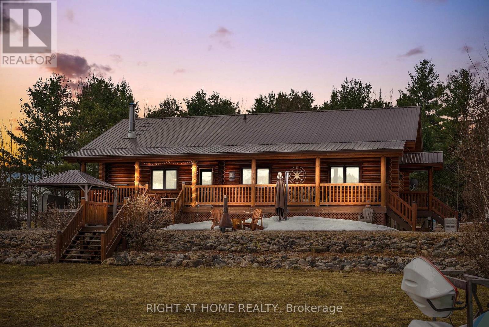 121 MUSKIE LANE