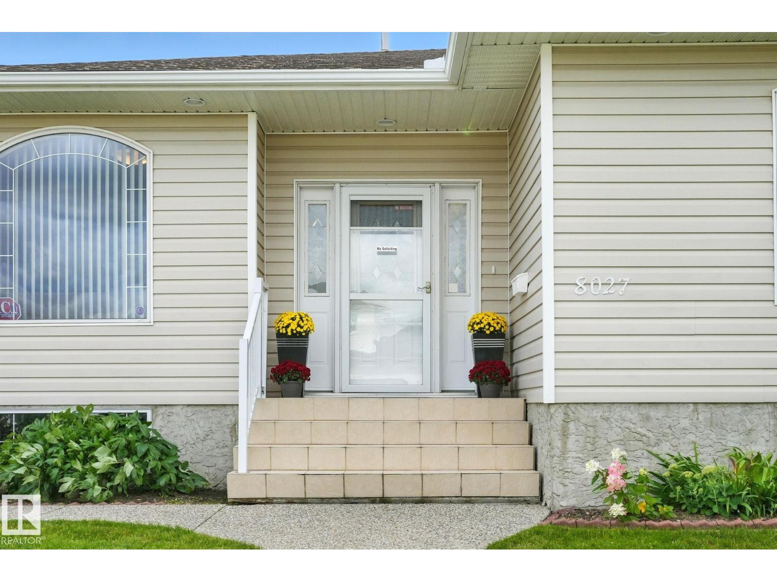 8027 161A AV NW