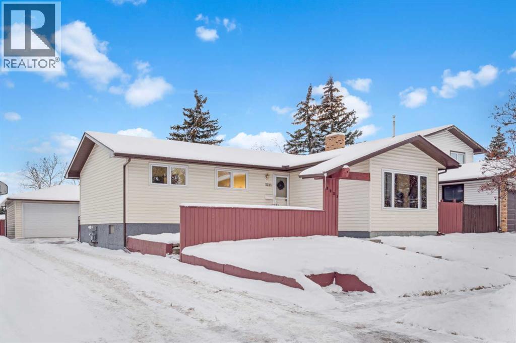 3221 Cedarille Drive SW