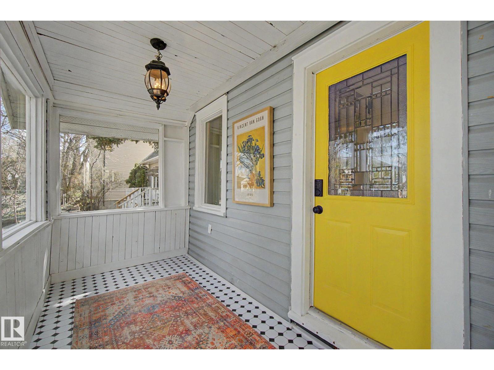11512 122 ST NW