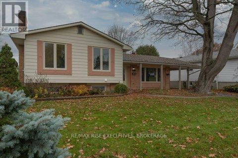 1 - 811 OVERLEA COURT Kingston (South of Taylor-Kidd Blvd) ON K7M6Z8