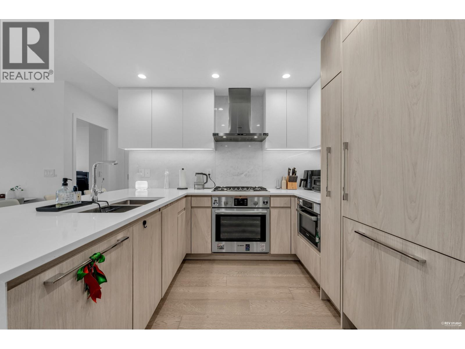 308 177 W 3RD STREET