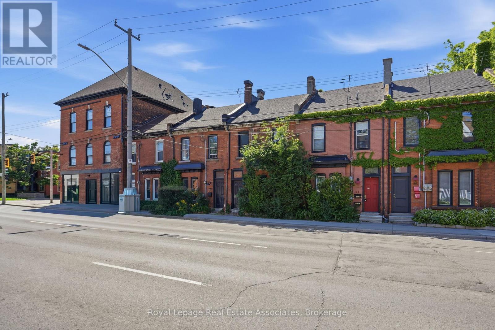 51 WELLINGTON STREET N