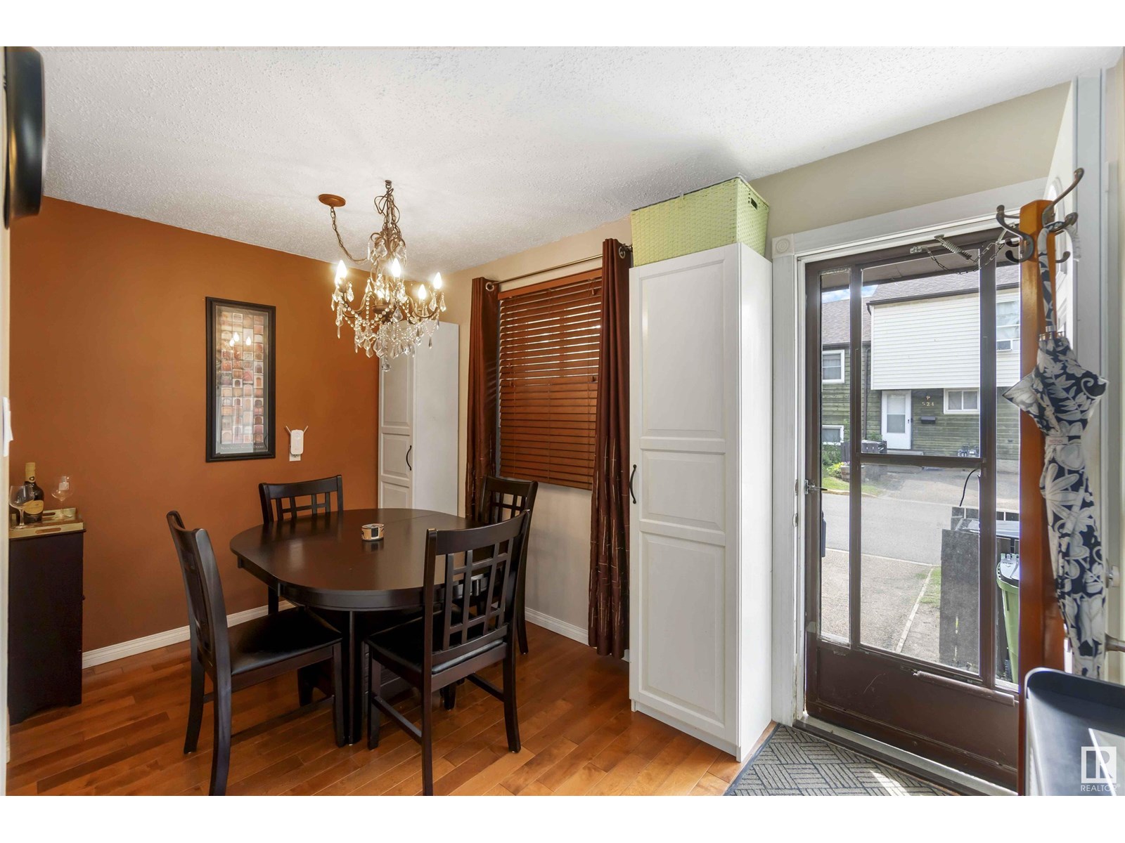 523 ABBOTTSFIELD RD NW
