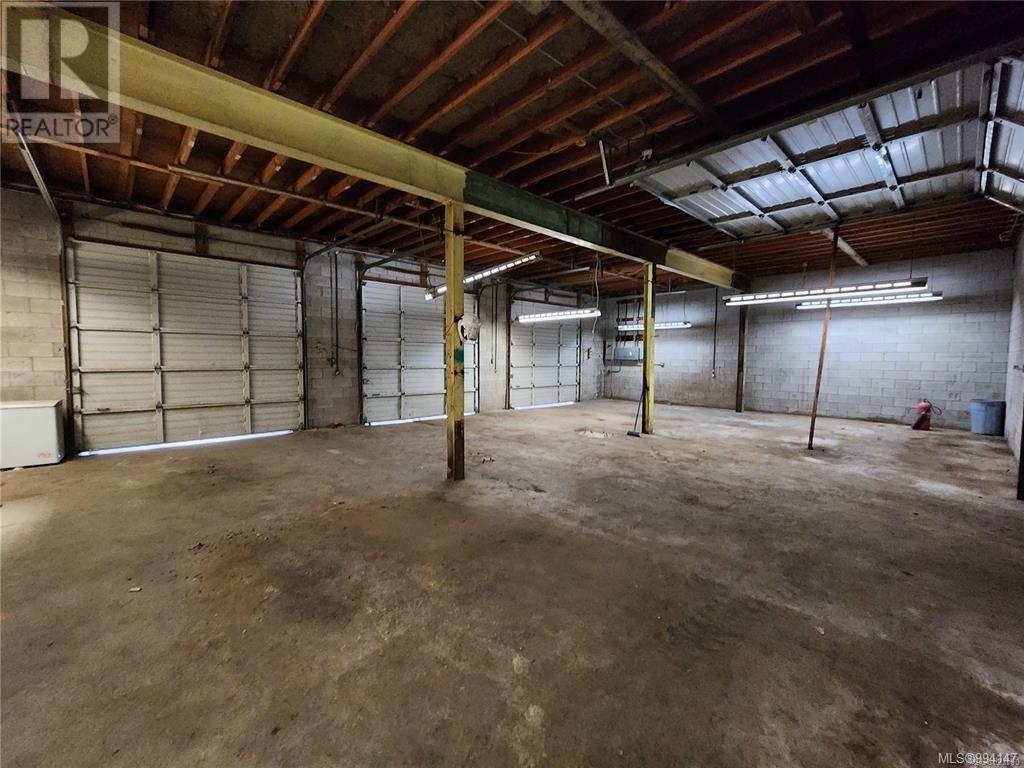 2090 Schoolhouse Rd