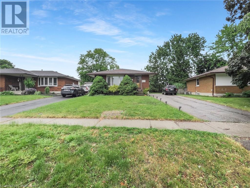 30 BLUERIDGE Crescent