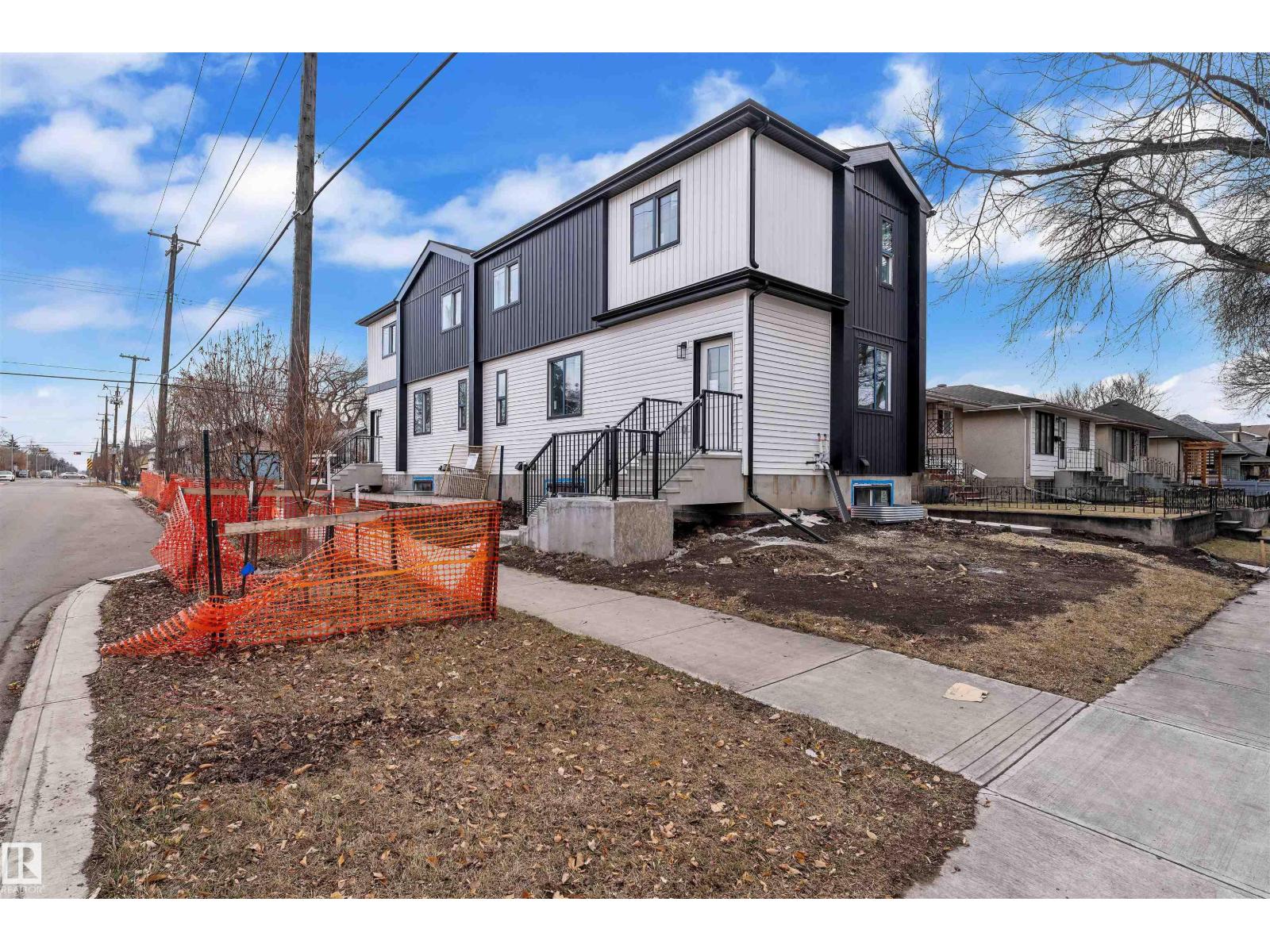 9531/ 9533 115 ave NW