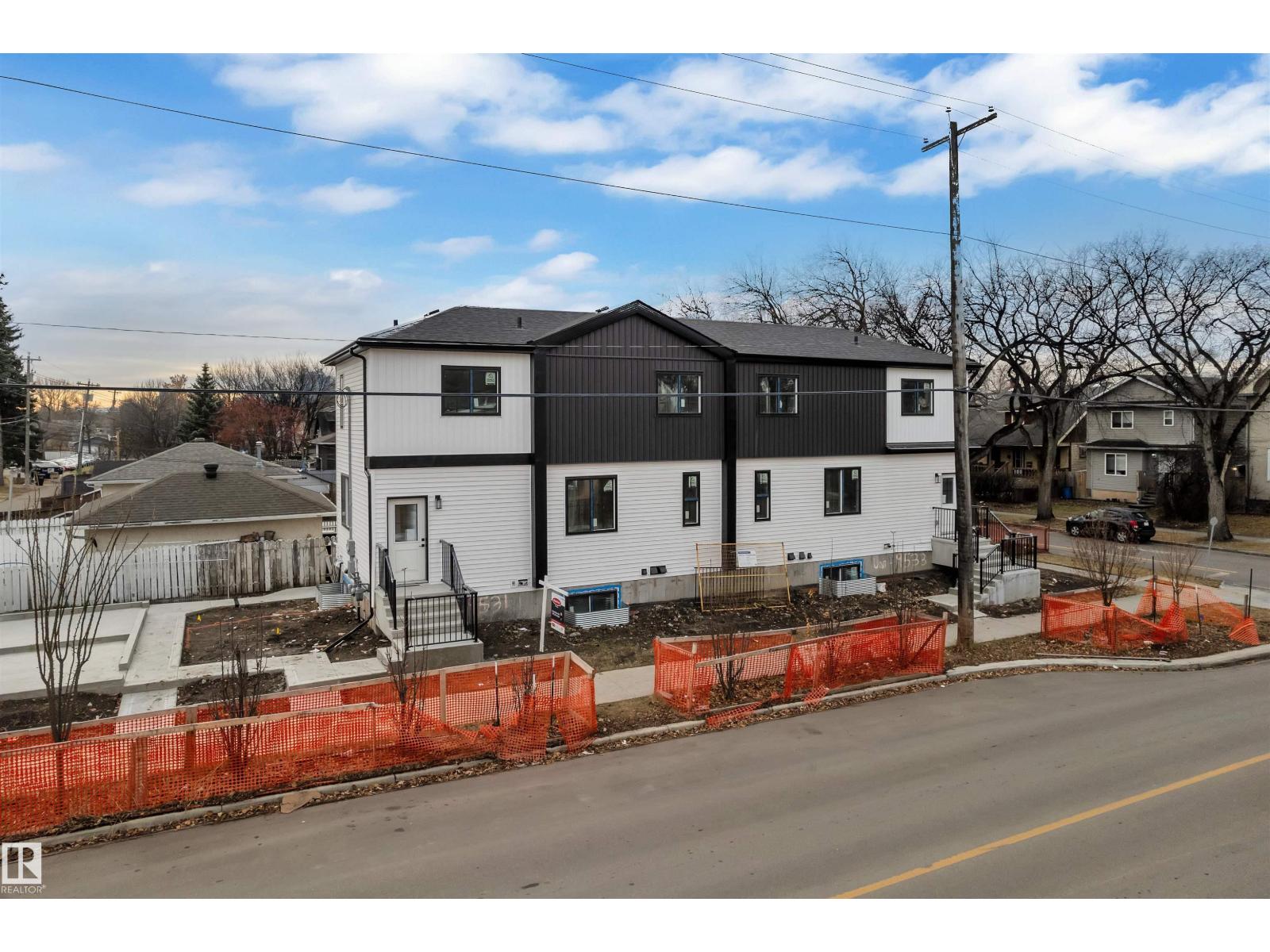 9531/ 9533 115 ave NW