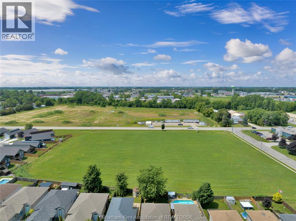 900 Park AVENUE West