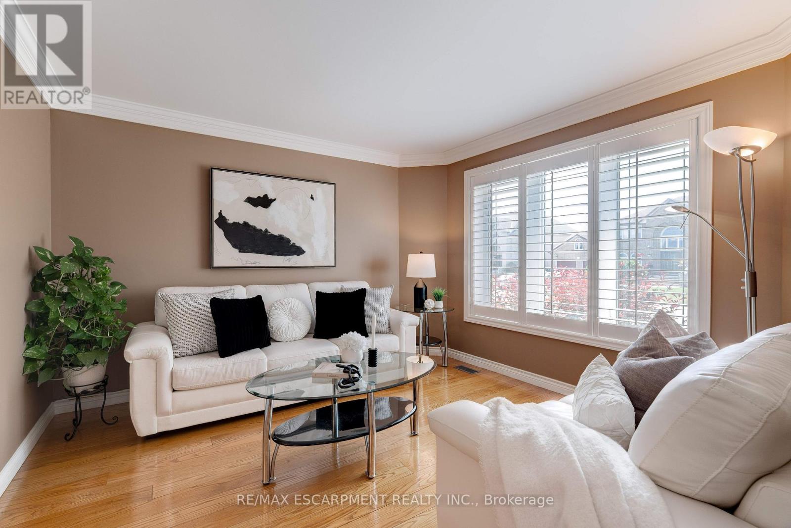 6 EMBASSY DRIVE