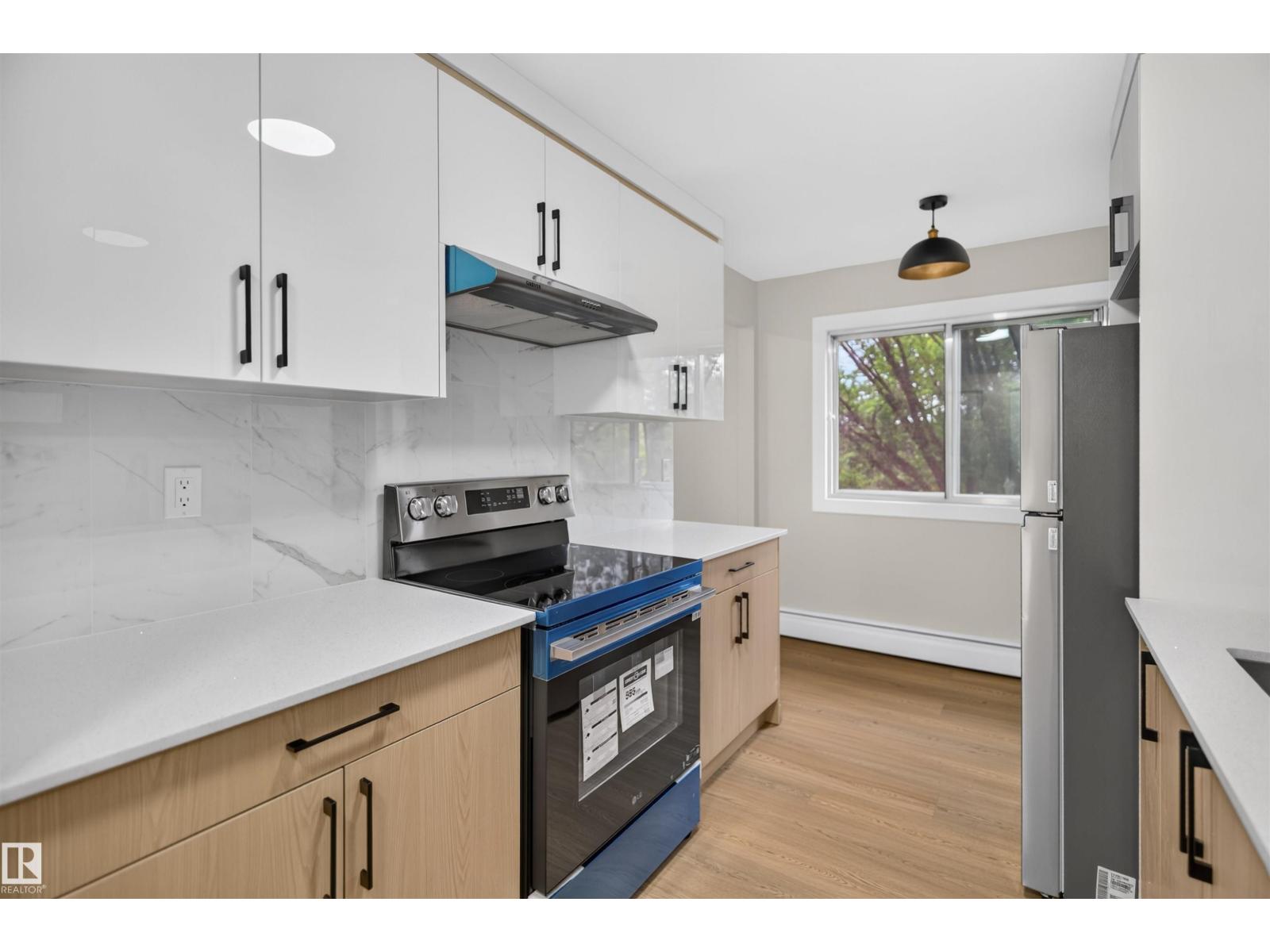 #305 11907 81 ST NW