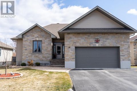 28 ABAGAIL CRESCENT South Stormont ON K0C1P0