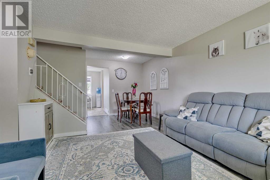 85 Cedardale Crescent SW