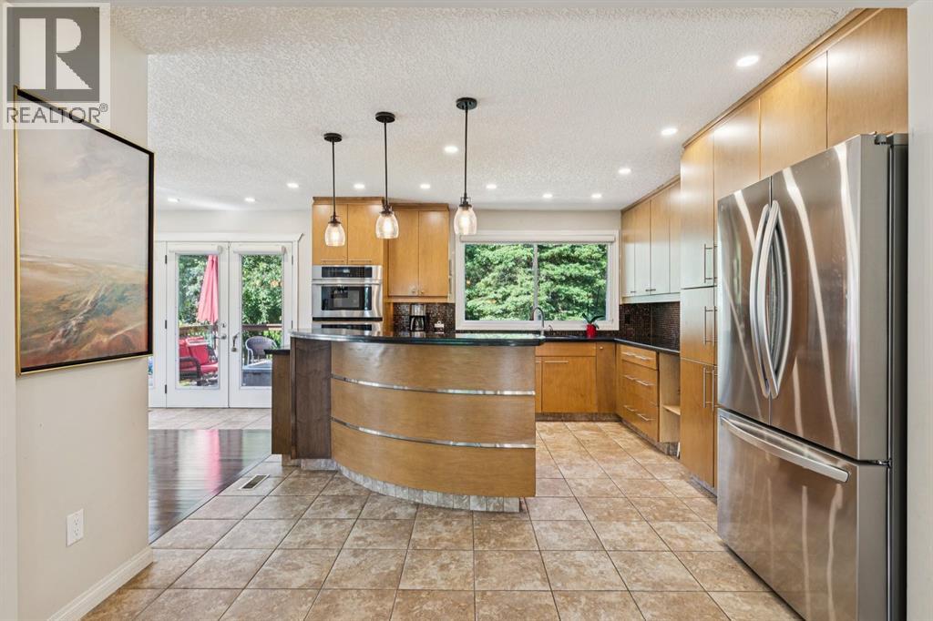 423 Canterbury Place SW