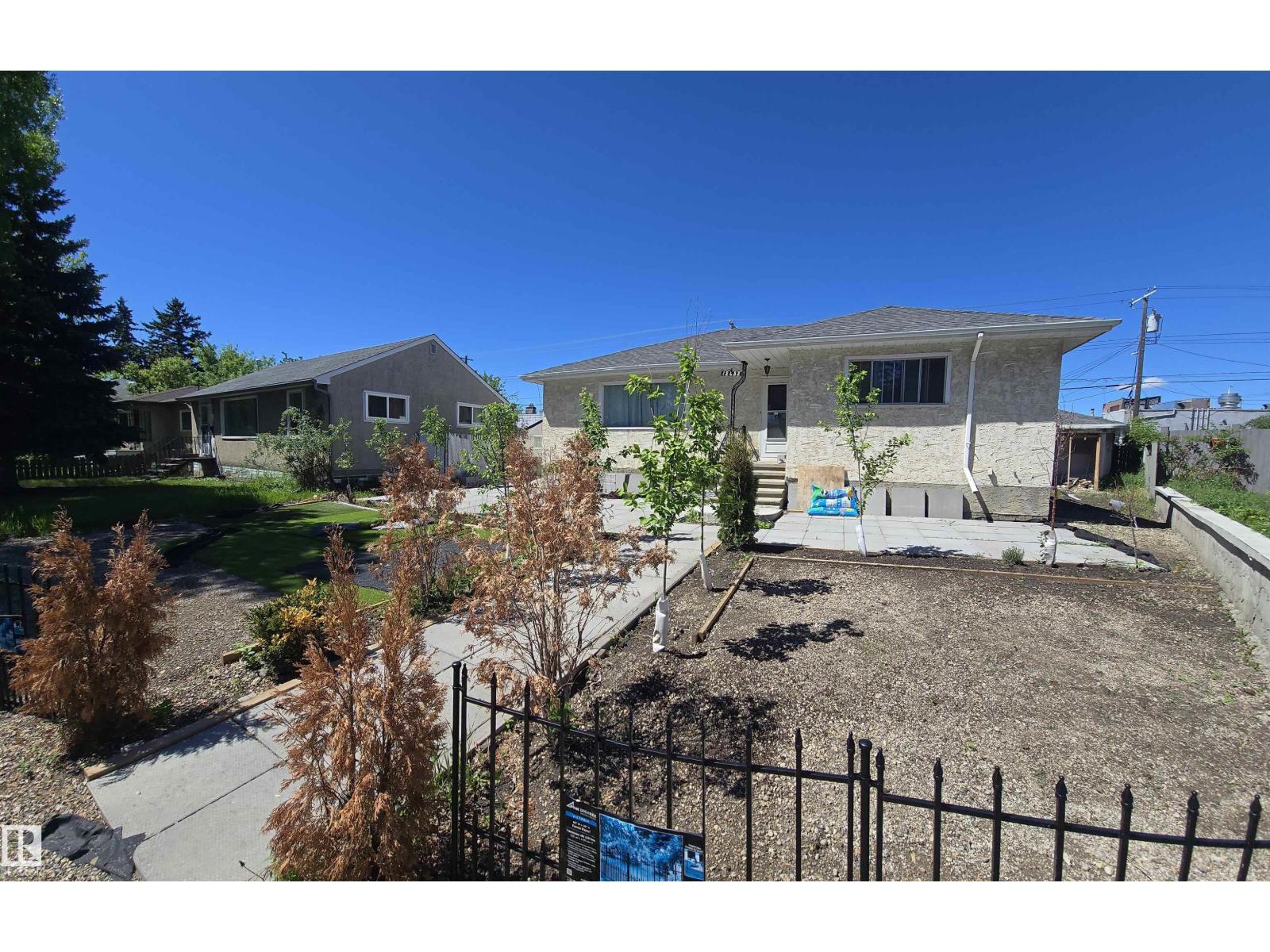 12432 96 ST NW