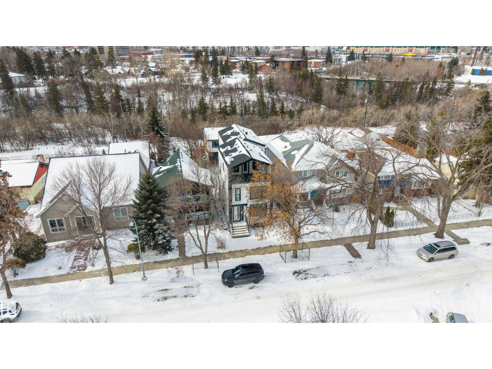 7927 112S AV NW
