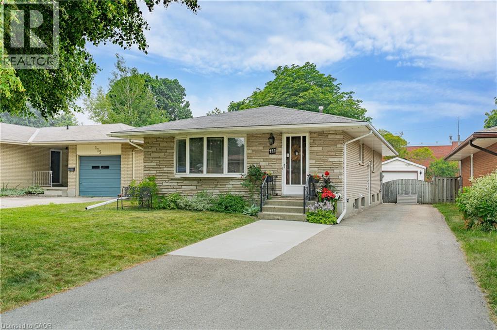 111 KIMBERLY Crescent