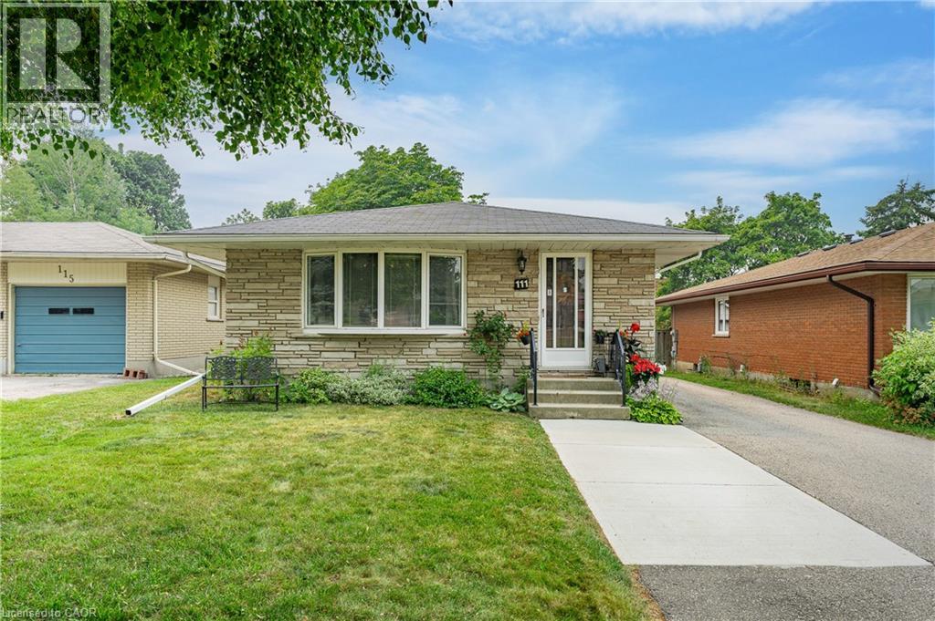 111 KIMBERLY Crescent