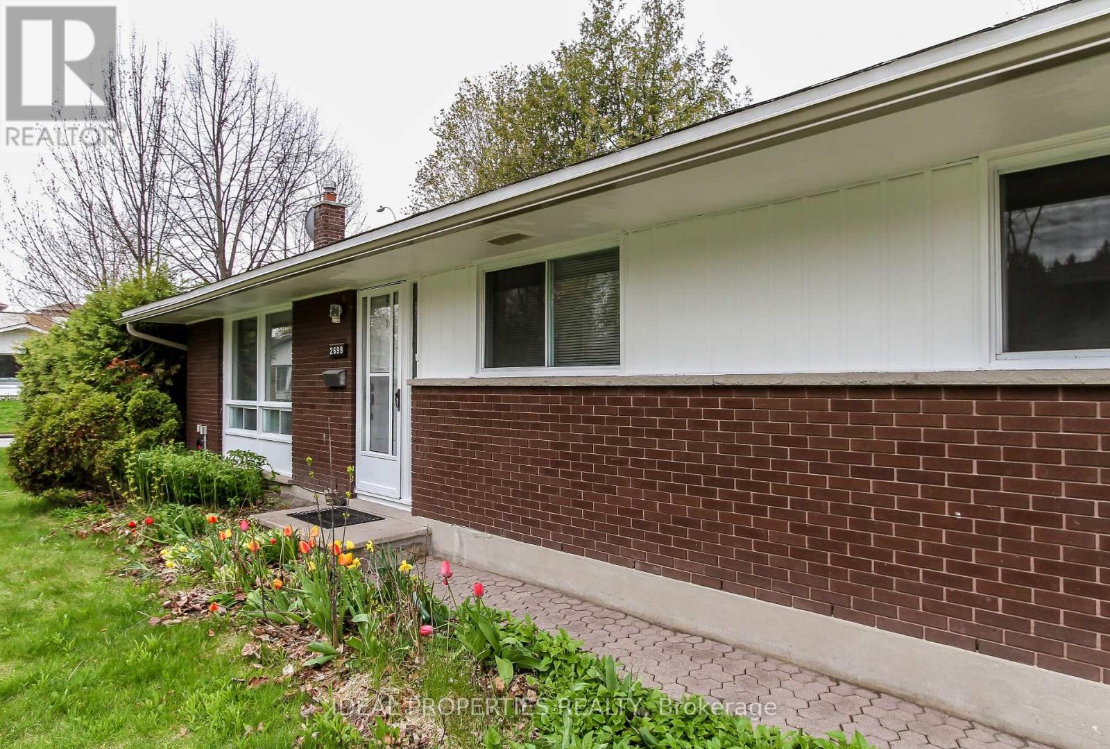2699 STONE CRESCENT