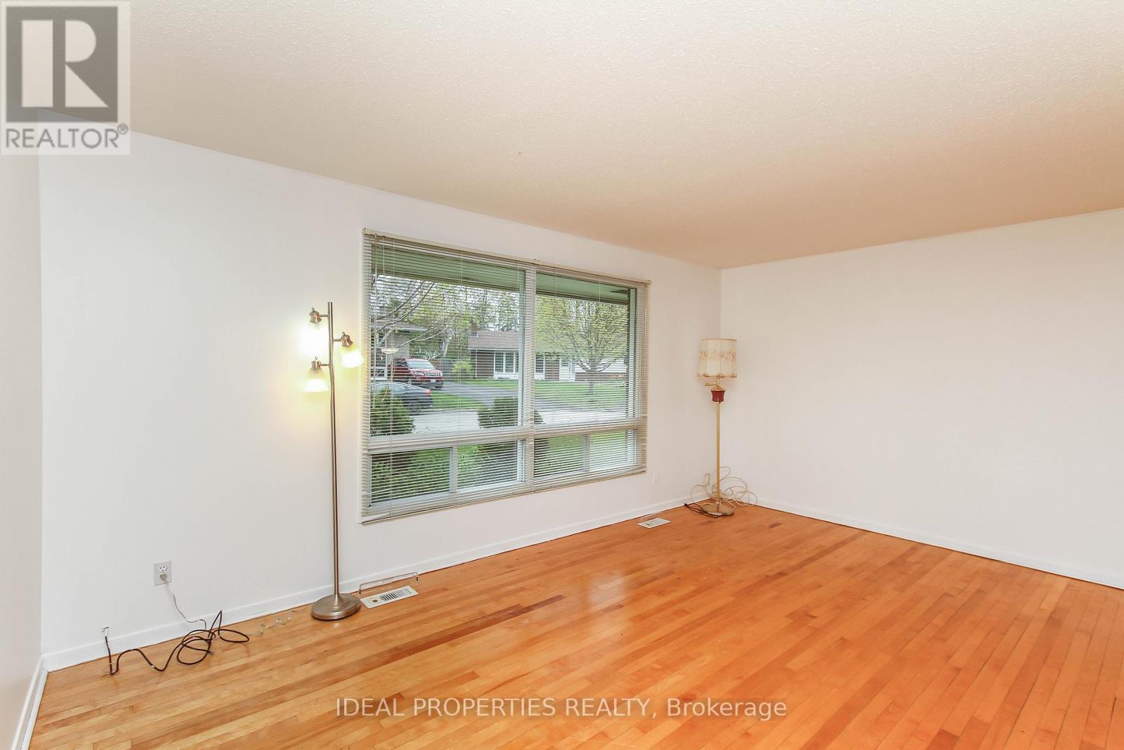 2699 STONE CRESCENT