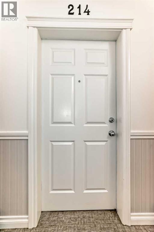 214, 2 Hemlock Crescent SW