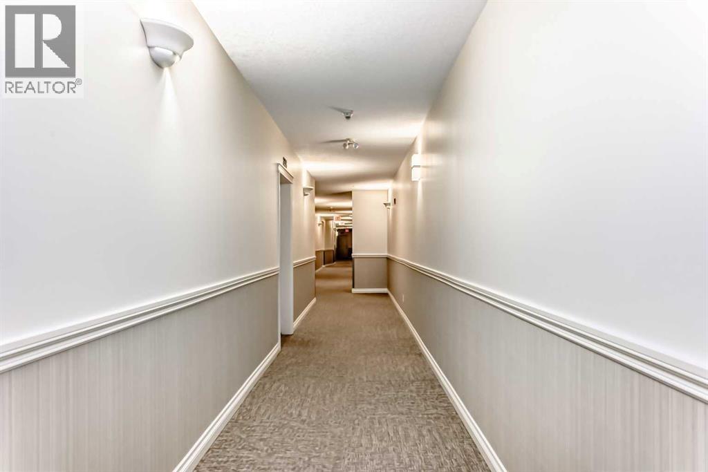 214, 2 Hemlock Crescent SW