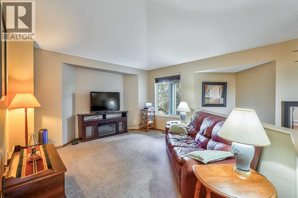 236 Covepark Close NE