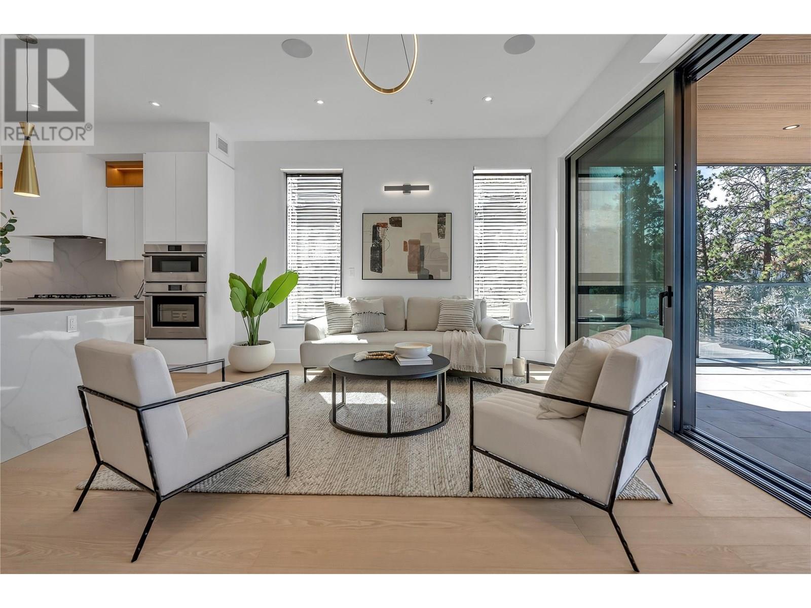 602 Lakeshore Drive Unit# 102