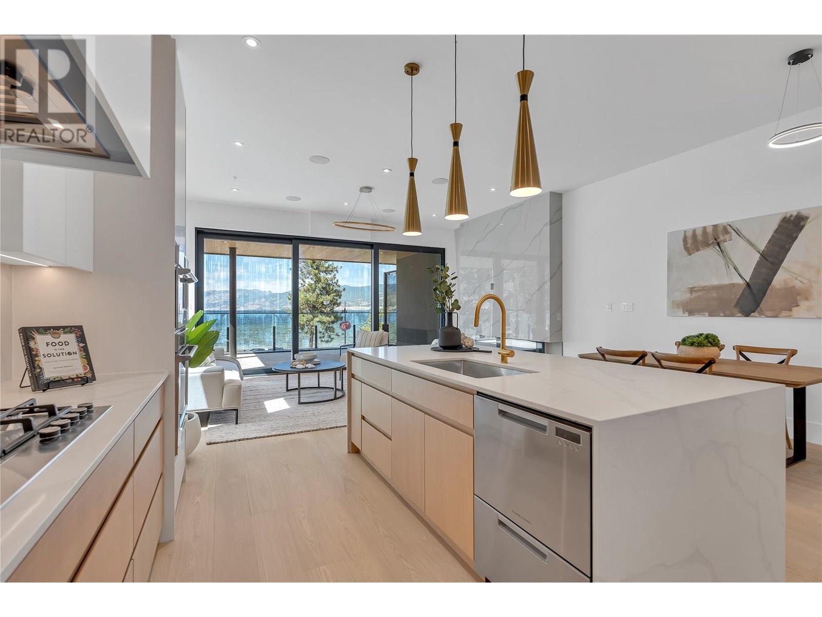 602 Lakeshore Drive Unit# 102
