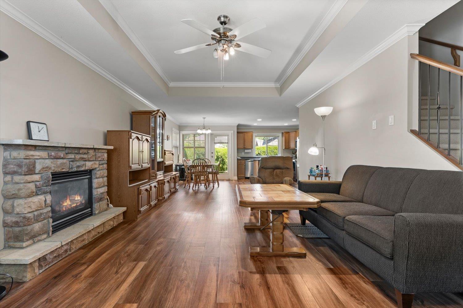 47 6887 SHEFFIELD WAY|Sardis East Vedder