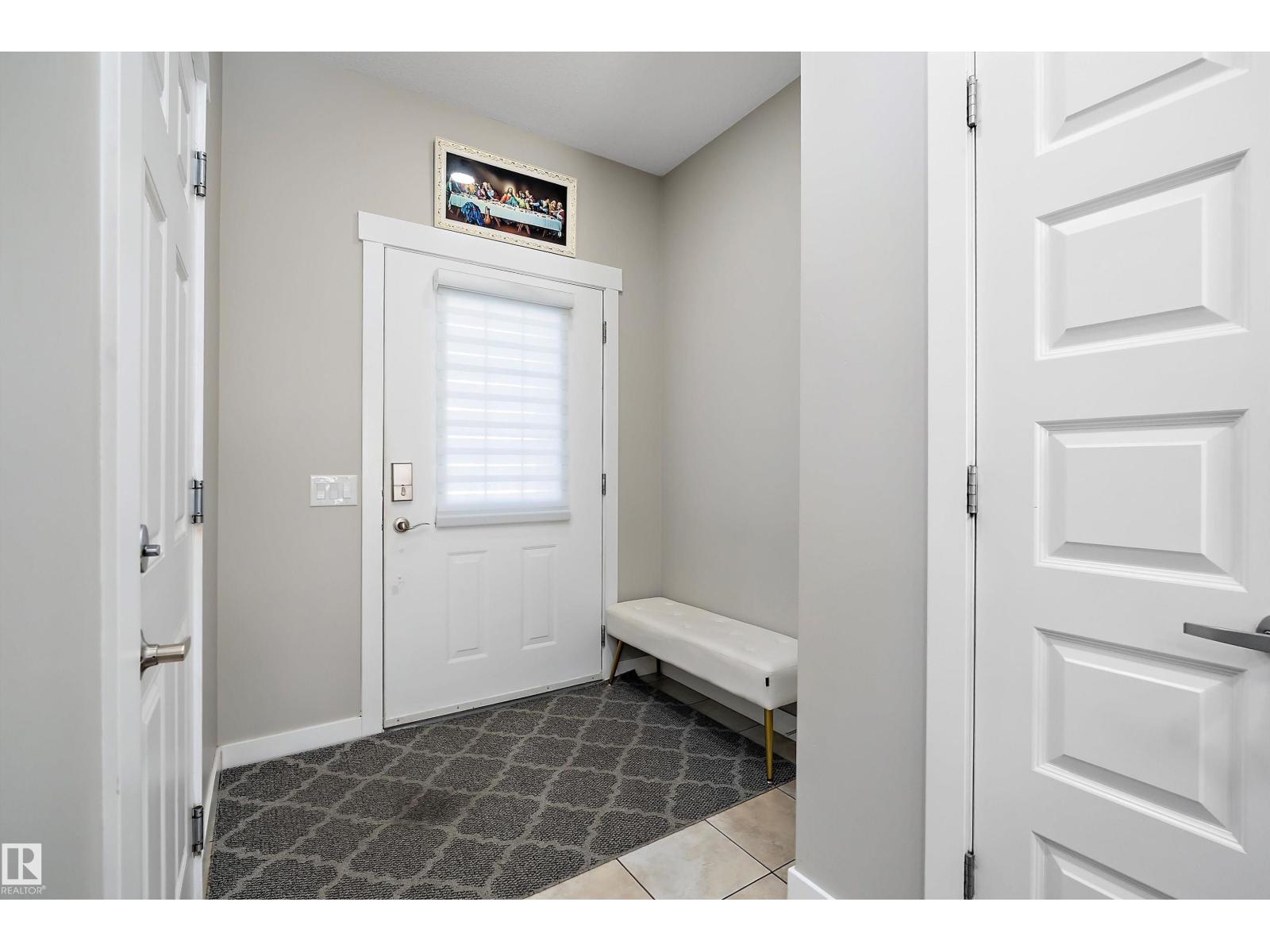 7043 174 AV NW