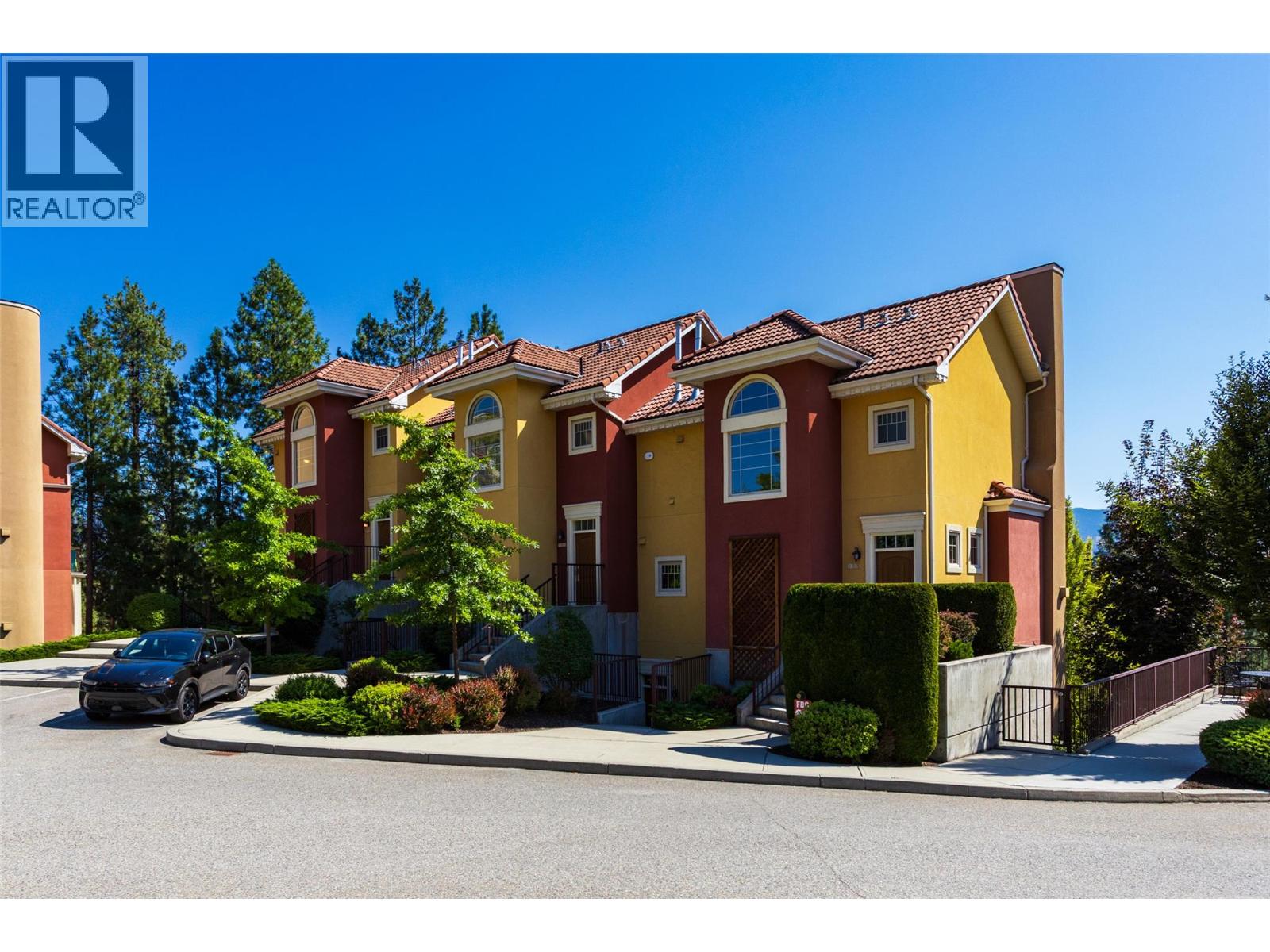 1795 Country Club Drive Unit# 105