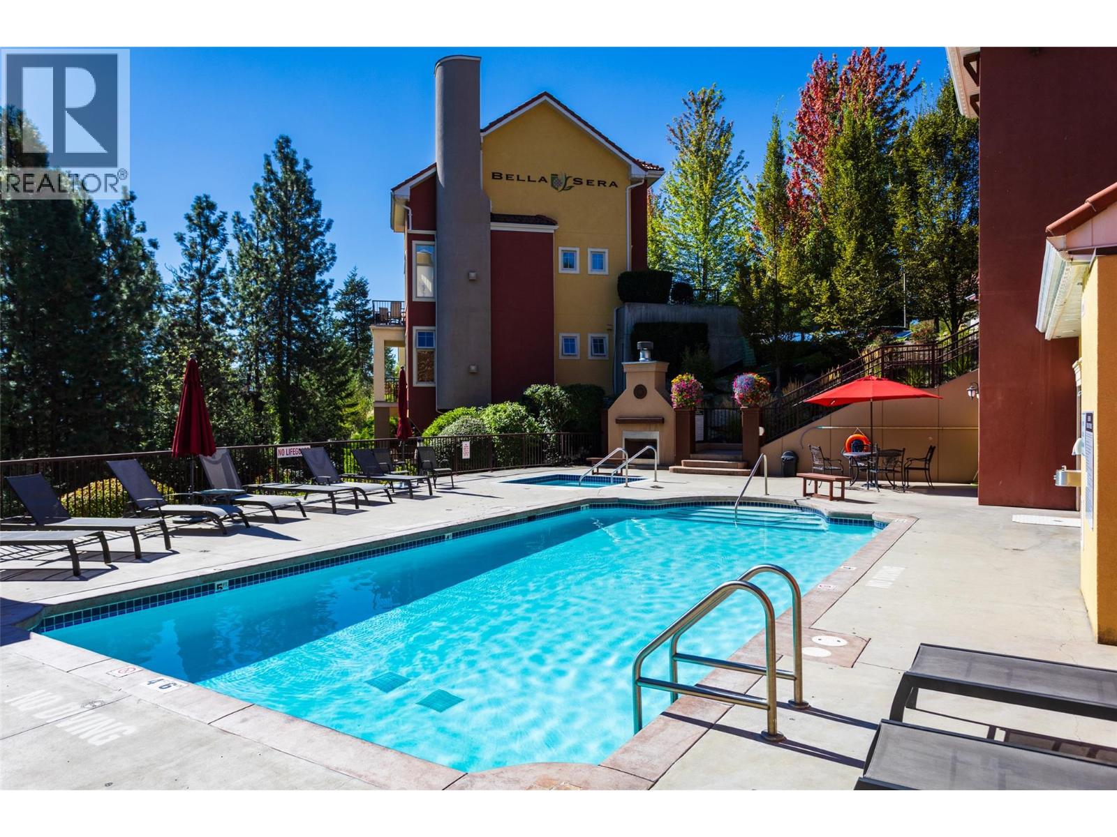 1795 Country Club Drive Unit# 105