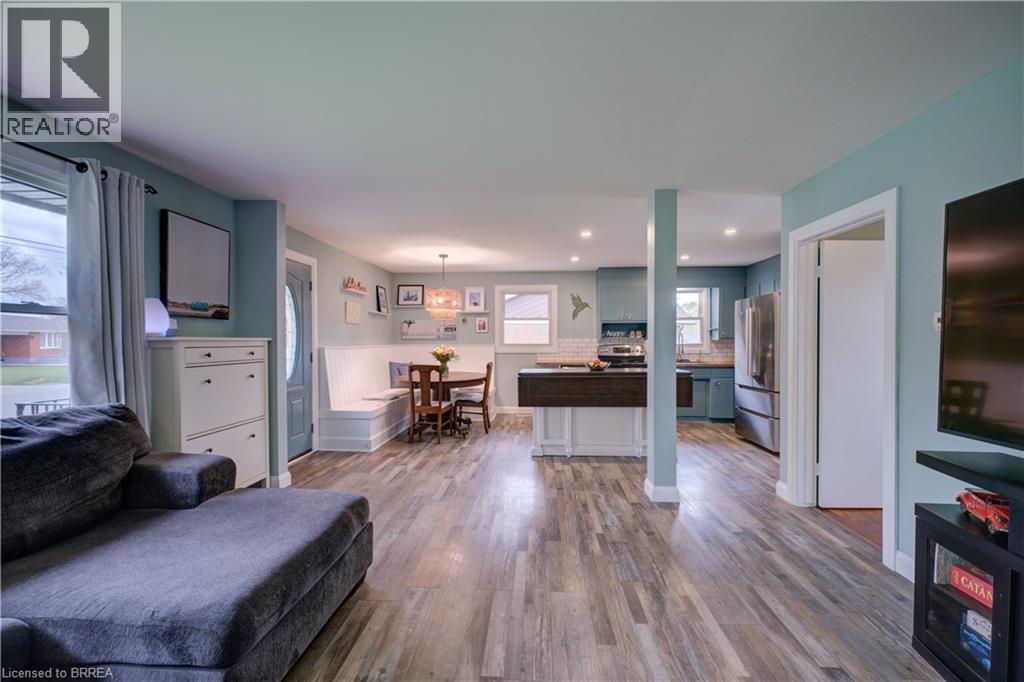 40 HICKERY Place