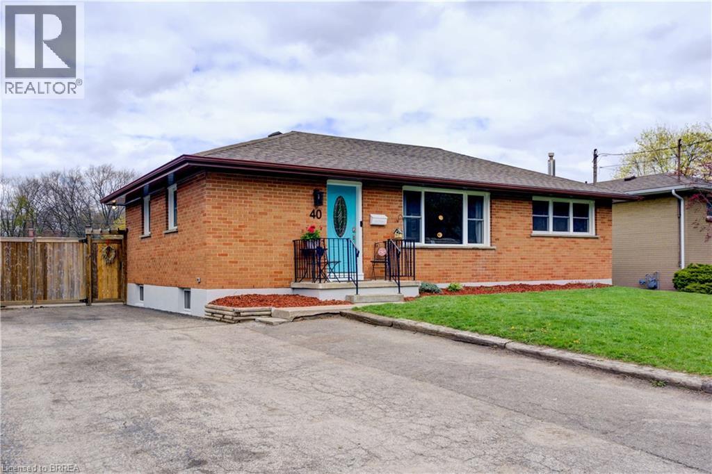40 HICKERY Place