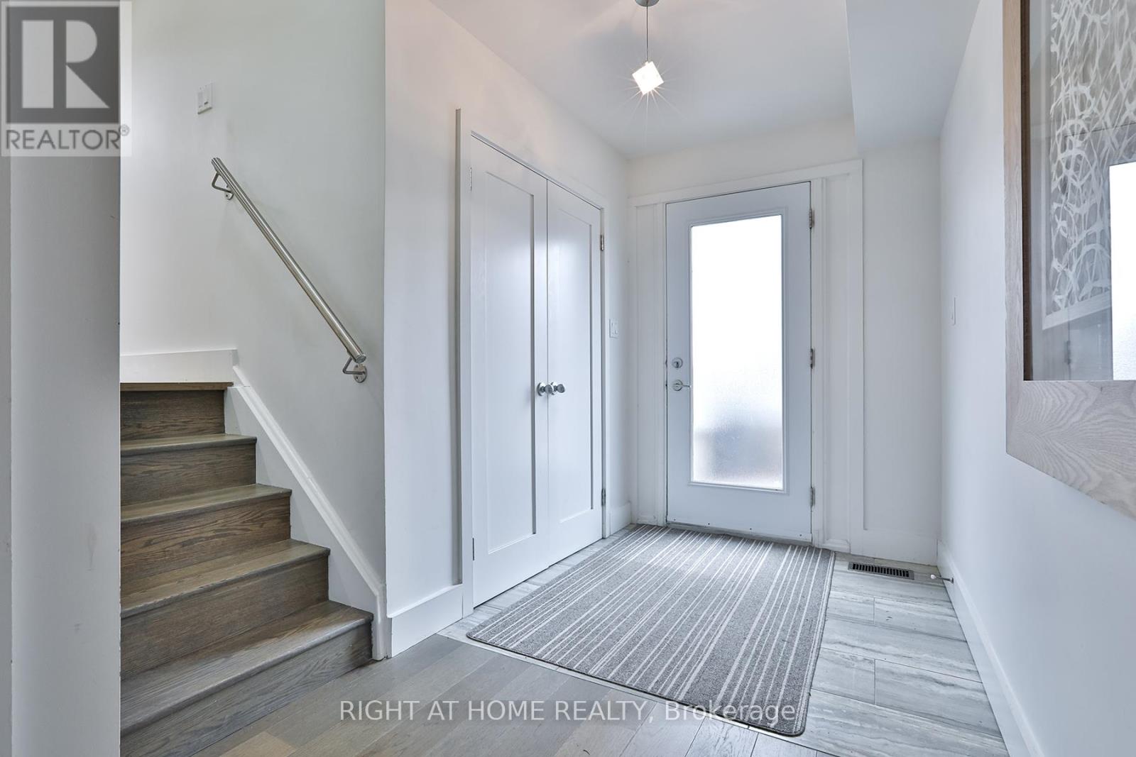 34 SCARCLIFF GARDENS