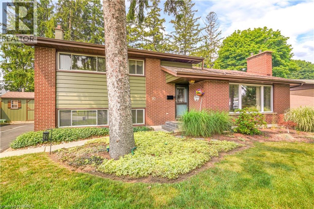 10 BRIER Crescent