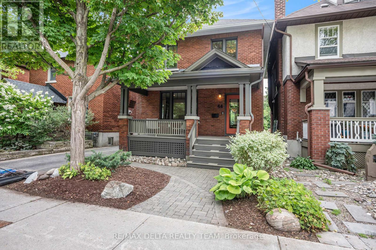 44 RENFREW AVENUE
