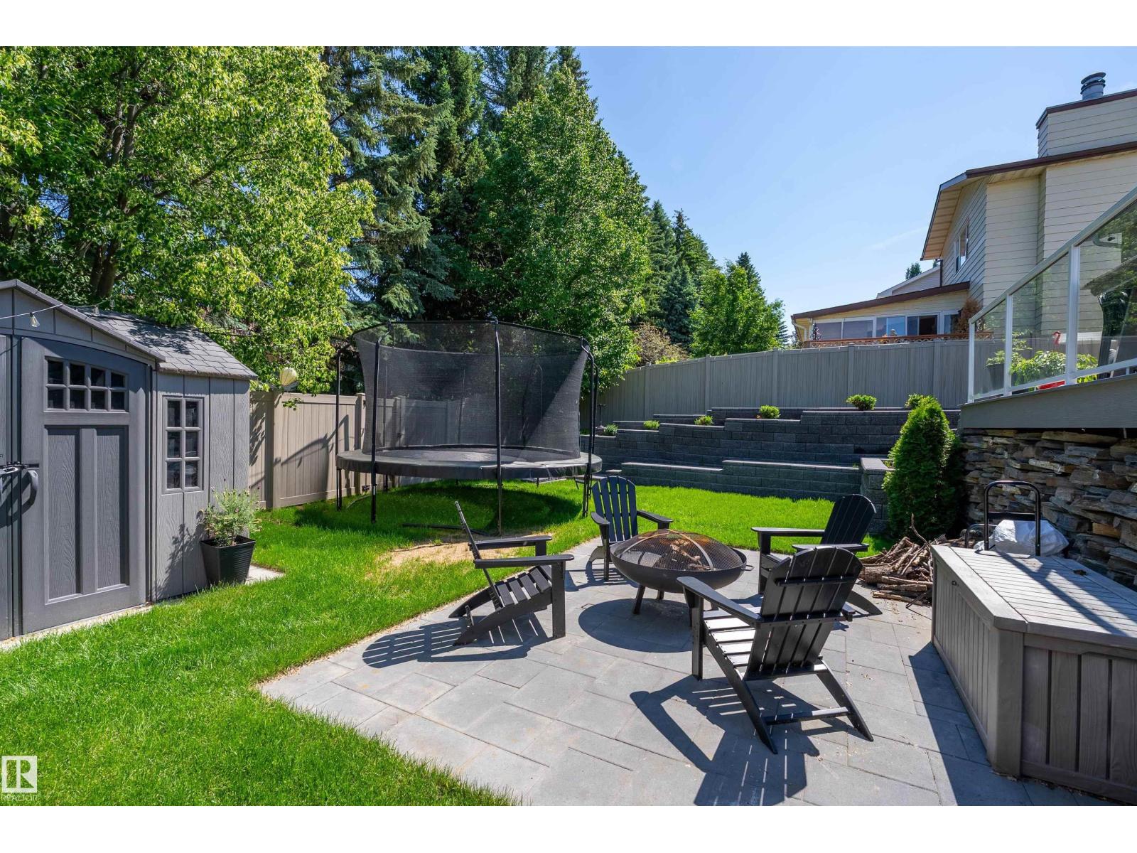 4 Wentworth CR