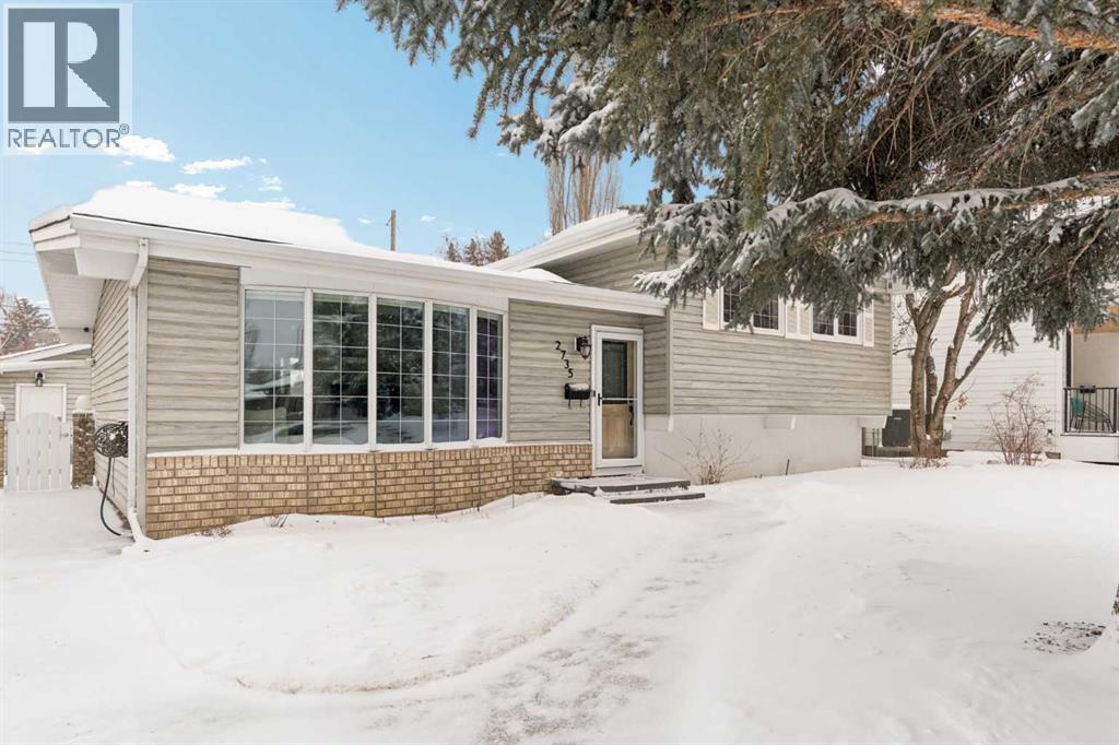 2735 Lionel Crescent SW