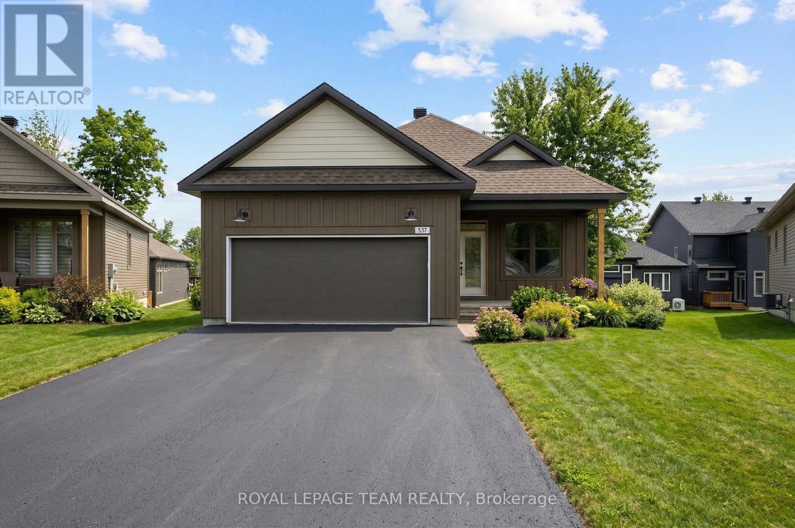 537 SWINLEY CRESCENT