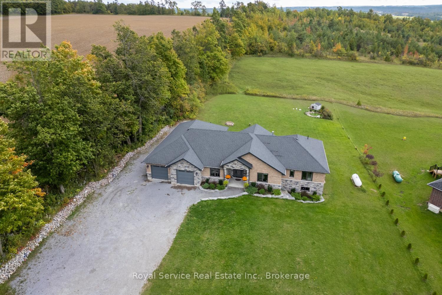 Photo 1 of 49 — 381 SHARPE LINE, Cavan Monaghan (Cavan Twp), ON L0A1C0